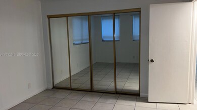 Presidential Golfview unit 1050, West Palm Beach, FL 33401 - photo 7