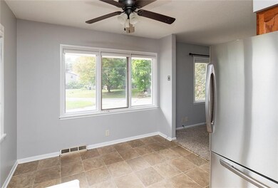 4633 Euclid Ave, Des Moines, IA 50310 - photo 7