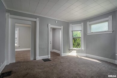 605 W 15th St, Davenport, IA 52803 - photo 5