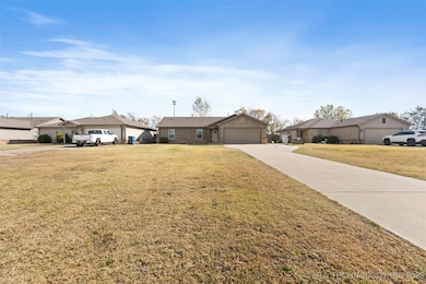 9833 N 43rd East Ave, Sperry, OK 74073 - photo 2
