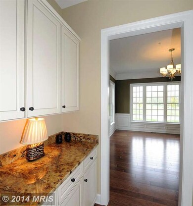 10169 Sycamore Hollow Ln, Germantown, MD 20876 - photo 5