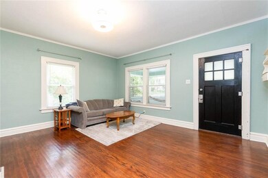 Spacious living room