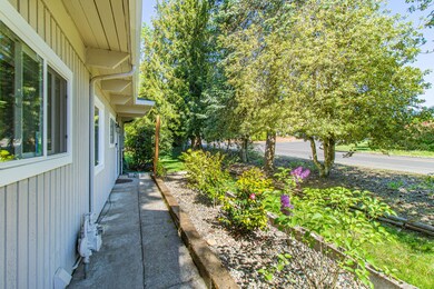 10540 SW Walnut St - 04