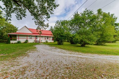 1418 Birch St, Shelbyville, TN 37160 - photo 4