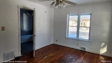 1380 Audrey St, Burton, MI 48509 - photo 5