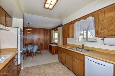 Kitchen-Breakfast Room
