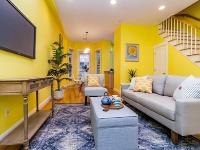 4 Russell St unit B, Cambridge, MA 02140 - photo 2