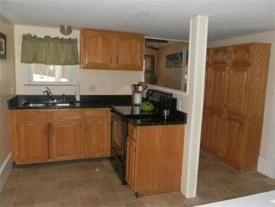 7 Sanderson St, Medway, MA 02053 - photo 2