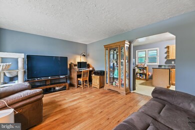 246 Turnwood Dr, Glen Burnie, MD 21061 - photo 3