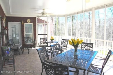 covered patio/porch