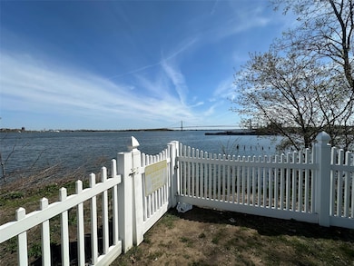 Dock