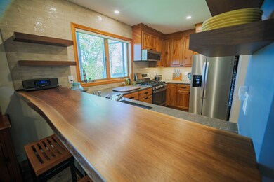 27 Haymaker Ln unit 9A, Wilmington, VT 05363 - photo 6