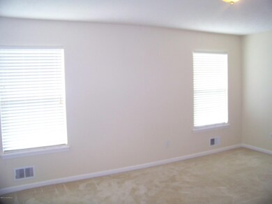 10104 Landwood Dr, Louisville, KY 40291 - photo 7
