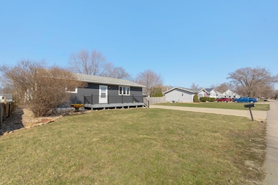 1018 Fox Ave, Evansdale, IA 50707 - photo 3