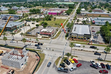 122 E Mckenzie St, Punta Gorda, FL 33950 - photo 2