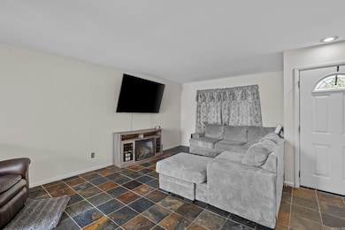 2001 Reservoir Rd, Little Rock, AR 72227 - photo 4