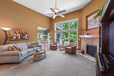 420 Cobblestone Ct, Slinger, WI 53086 - photo 3