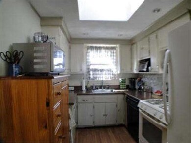 31 Myrtle St, Saugus, MA 01906 - photo 5