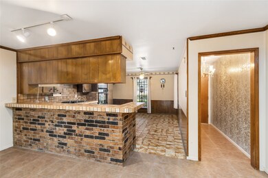 8726 Landwood Dr, Houston, TX 77040 - photo 6