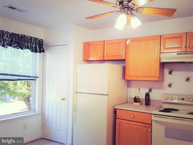 222 Cambridge Place, Prince Frederick, MD 20678 - photo 5