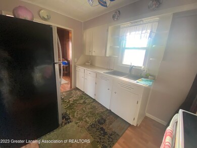 1217 Poxson Ave, Lansing, MI 48910 - photo 6