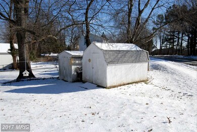 6715 Osborn St, Falls Church, VA 22046 - photo 5