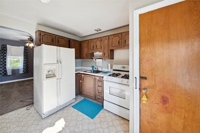 1133 Venetia Rd, Eighty Four, PA 15330 - photo 6