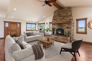 Living room 2