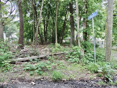 Start of Lot by Bauer Rd Sign