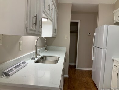 4423 Hickory Hill Dr, San Antonio, TX 78219 - photo 7