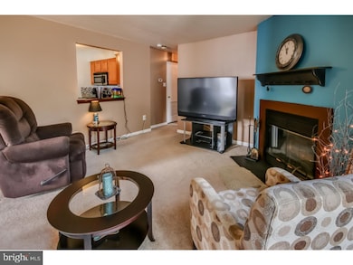 907 Mews Dr unit 907, Sellersville, PA 18960 - photo 7