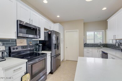 Fully Remodeled Kitchen