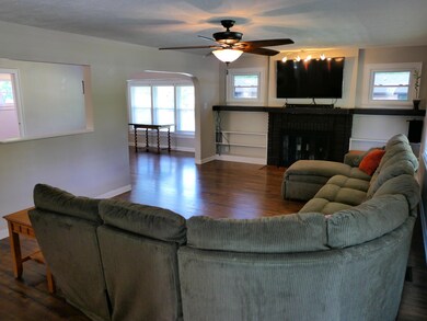 627 W 9th St, Marysville, OH 43040 - photo 4