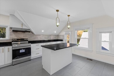 590 Whitney Ave unit 3, New Haven, CT 06511 - photo 3