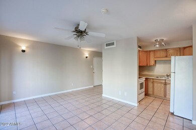 1008 E OSBORN RD C