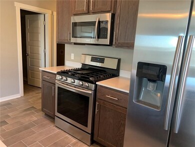 501 W Weymouth unit A, Siloam Springs, AR 72761 - photo 3