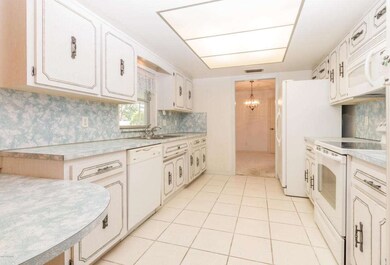 kitchen (1)