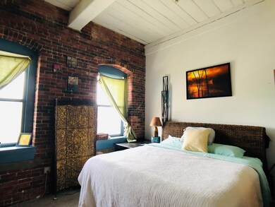 Island Terrace unit 313, Saco, ME 04072 - photo 7