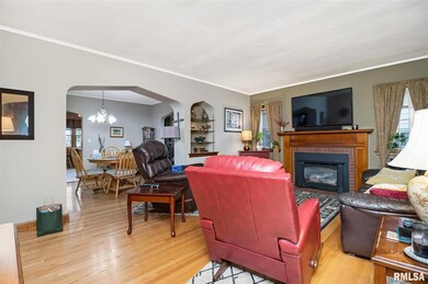 414 E High St, Davenport, IA 52803 - photo 2