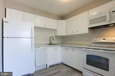 1334 Montgomery Ave unit A4, Narberth, PA 19072 - photo 6