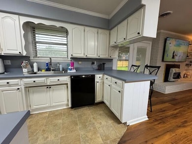 7 Kitchen