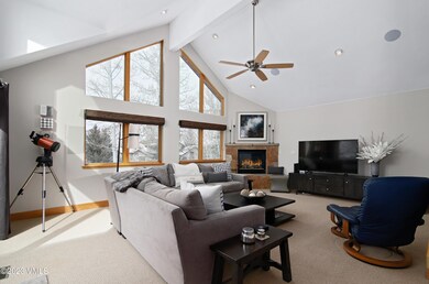 723_june_creek_living_1