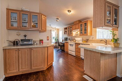 19926 Pine Cone Dr, Bend, OR 97702 - photo 4