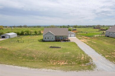 118 Dove St, Boyd, TX 76023 - photo 4