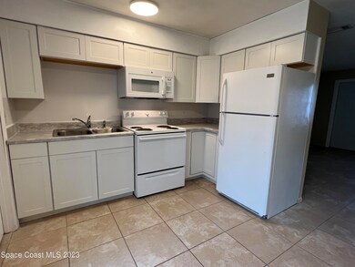 2487 Saturn Ct, Cocoa, FL 32926 - photo 2