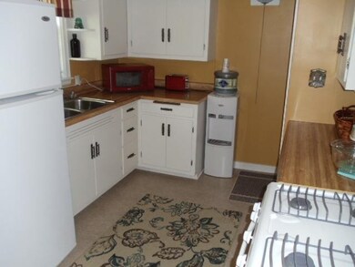 8732 Cottage Grove Ave, Highland, IN 46322 - photo 5