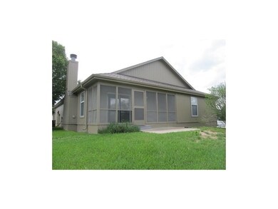 706 Twilight Ct, Raymore, MO 64083 - photo 2