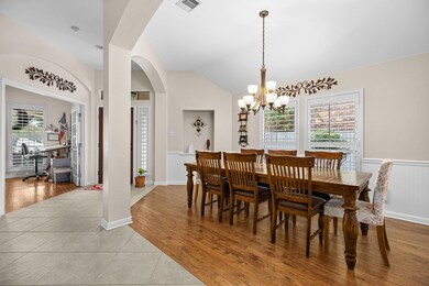 611 Westbury Ln, Georgetown, TX 78633 - photo 6