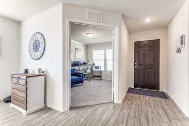 1044 Knightly Ln, Haslet, TX 76052 - photo 3