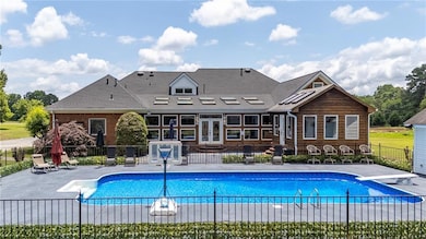 104 Aspen Dr NE, Calhoun, GA 30701 - photo 2